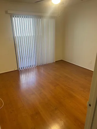 $1,300 | 3301 East Earll Drive, Unit 221, Phoenix, AZ 85018