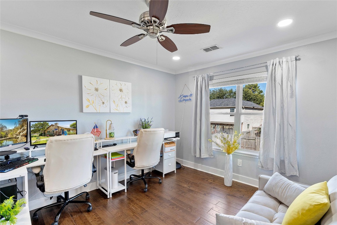 405 Mystic Trail Loop Houston, TX 77339 - Photo 28 of 44 a workspace with furniture and a window