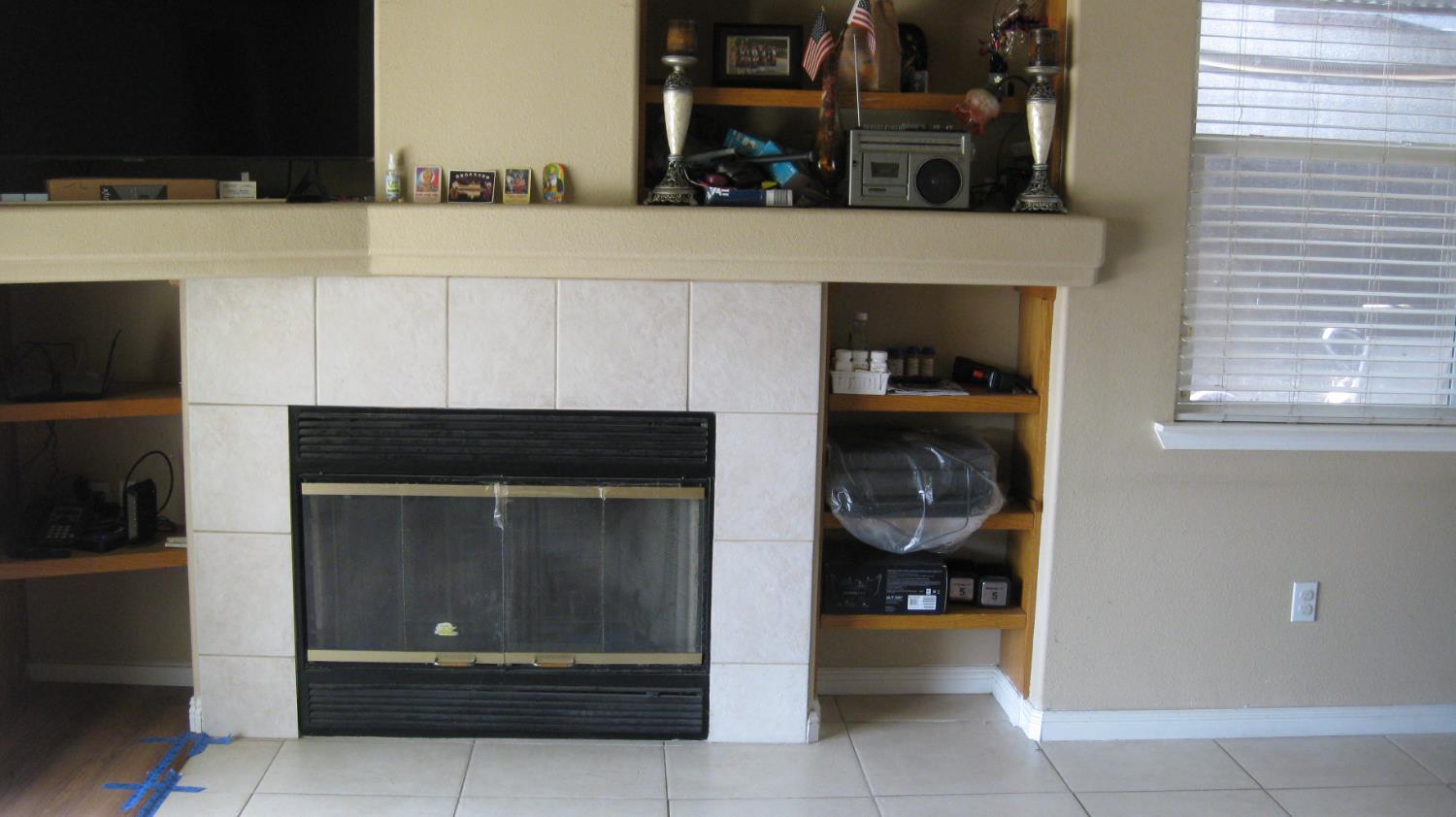 2705 Hicks Street Selma, CA 93662 - Photo 13 of 14 a kitchen with a stove and a refrigerator