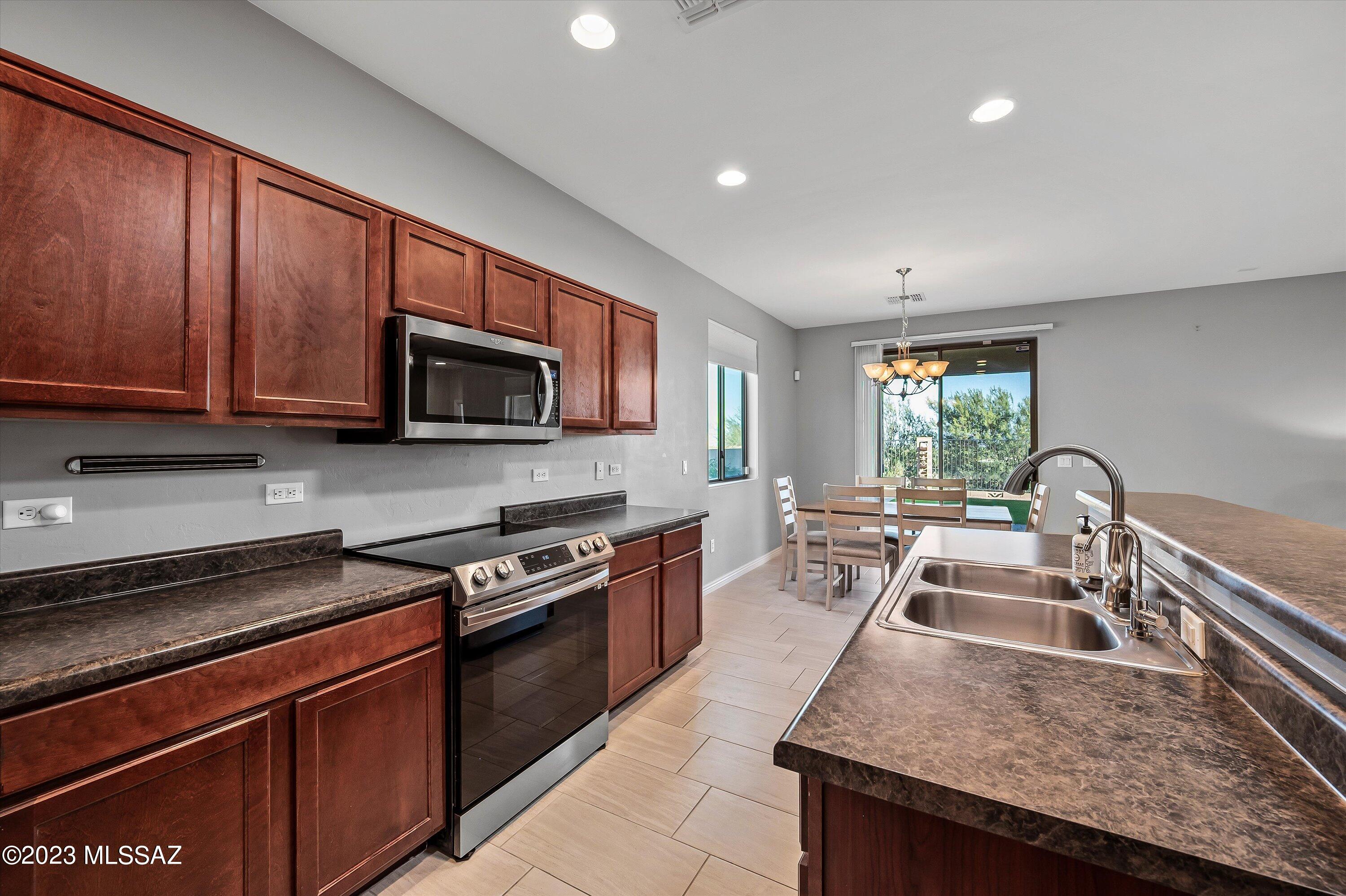 169 East Sycamore View Road Vail, AZ 85641 - Photo 14 of 32 Gallery Image 14