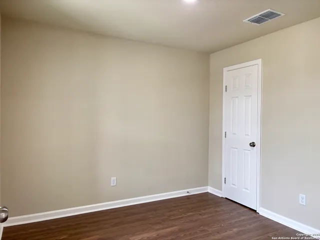 $207,900 | 700 East 5th, Nixon, TX 78140