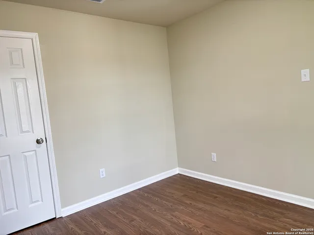 $207,900 | 700 East 5th, Nixon, TX 78140