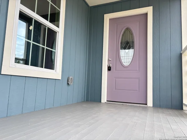 $207,900 | 700 East 5th, Nixon, TX 78140