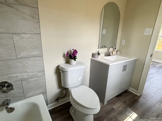 $207,900 | 700 East 5th, Nixon, TX 78140