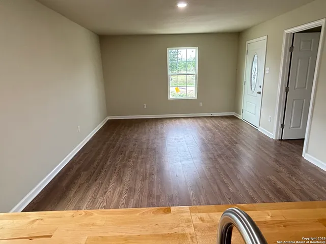 $207,900 | 700 East 5th, Nixon, TX 78140