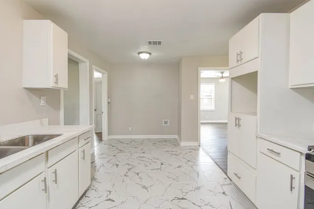 $2,000 | 3709 Gager Street, Unit 1, Houston, TX 77093