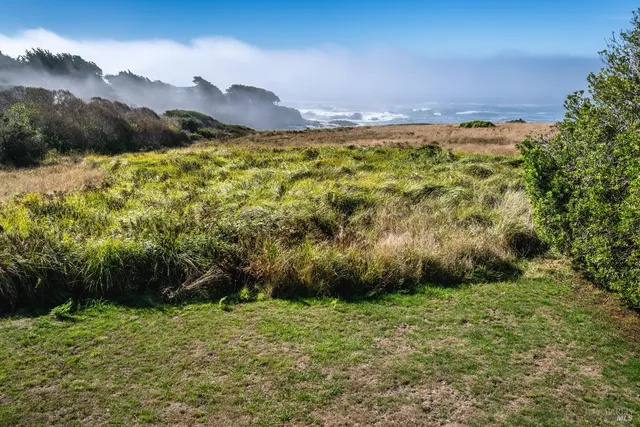 $2,500,000 | 36690 Mariners Drive, The Sea Ranch, CA 95497
