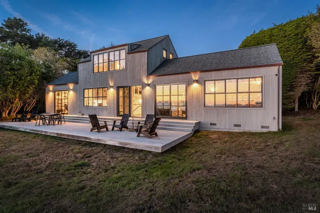$2,500,000 | 36690 Mariners Drive, The Sea Ranch, CA 95497