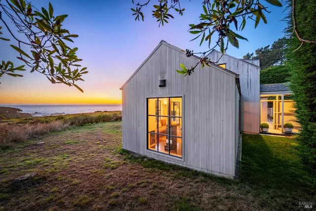 $2,500,000 | 36690 Mariners Drive, The Sea Ranch, CA 95497