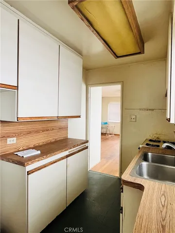 $1,350,000 | 652 Navy Street, Santa Monica, CA 90405