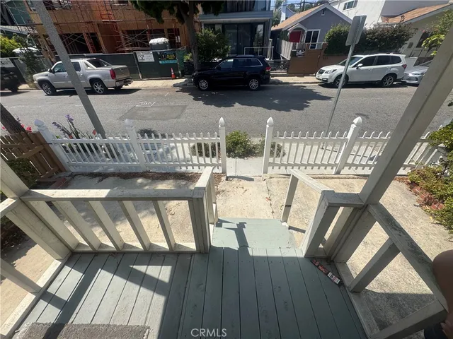 $1,350,000 | 652 Navy Street, Santa Monica, CA 90405