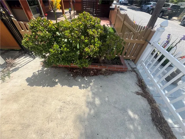 $1,350,000 | 652 Navy Street, Santa Monica, CA 90405