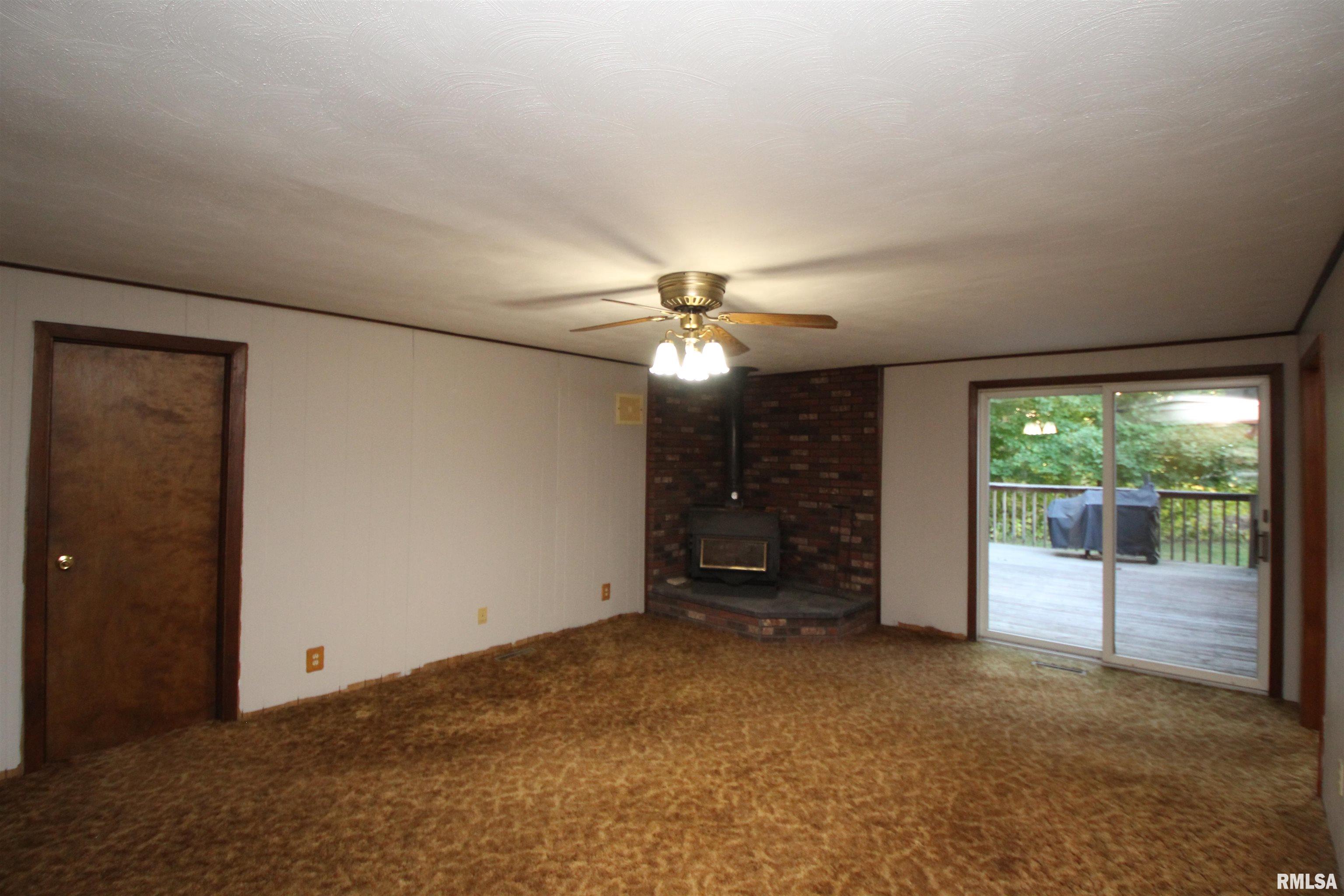 1371 Sun Road Washburn, IL 61570 - Photo 11 of 47