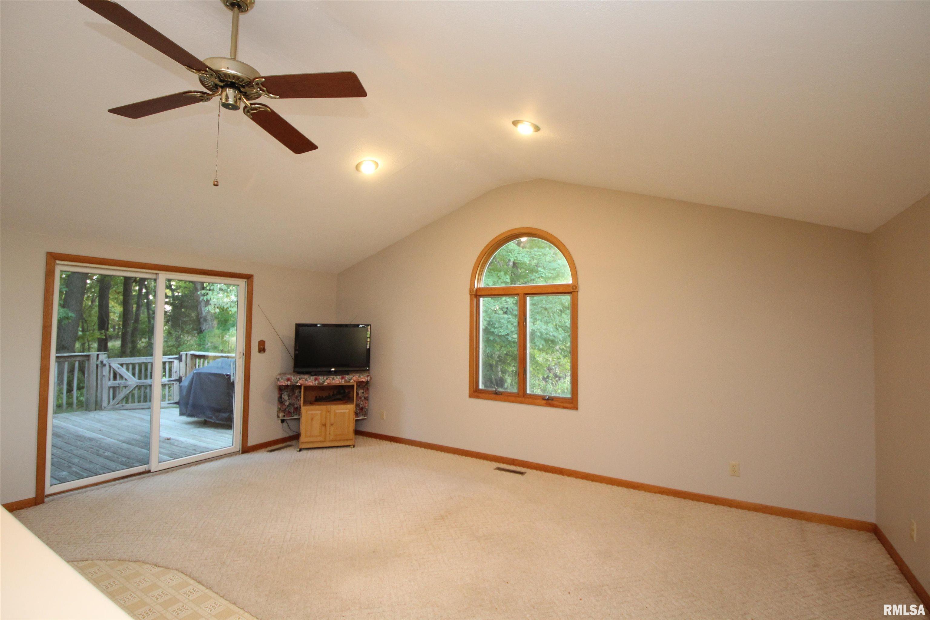1371 Sun Road Washburn, IL 61570 - Photo 13 of 47