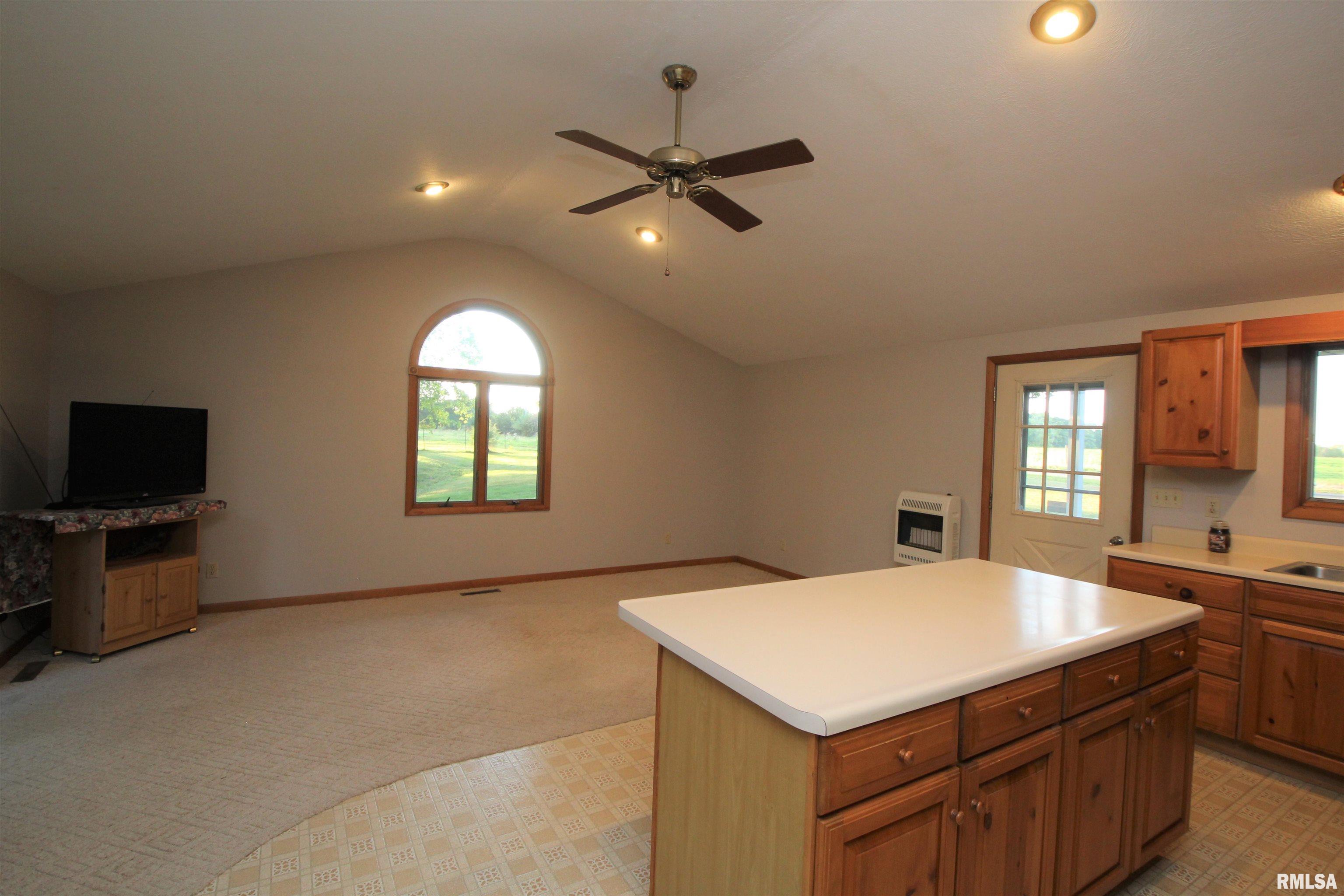 1371 Sun Road Washburn, IL 61570 - Photo 19 of 47