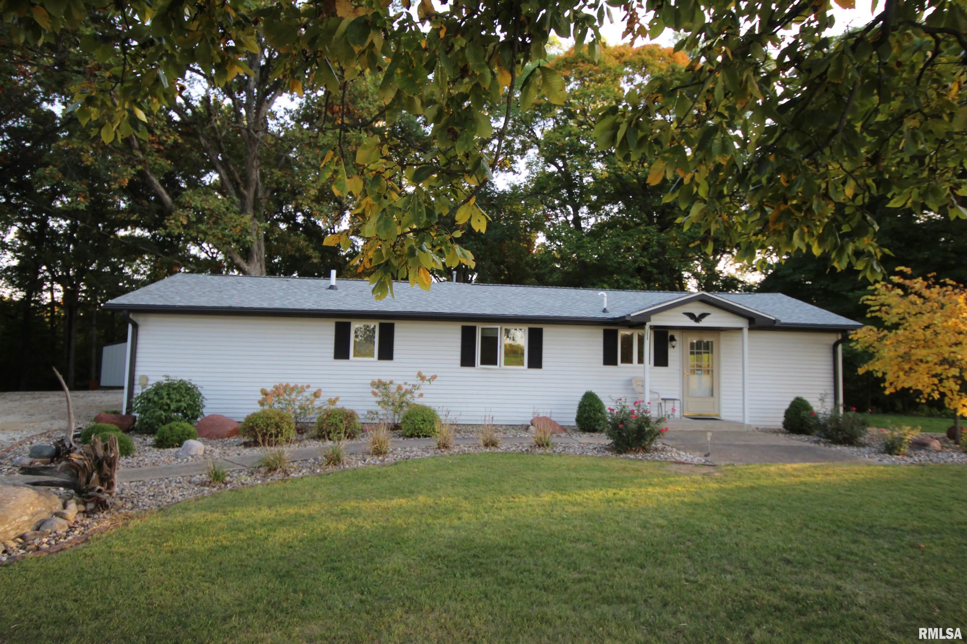 1371 Sun Road Washburn, IL 61570 - Photo 2 of 47