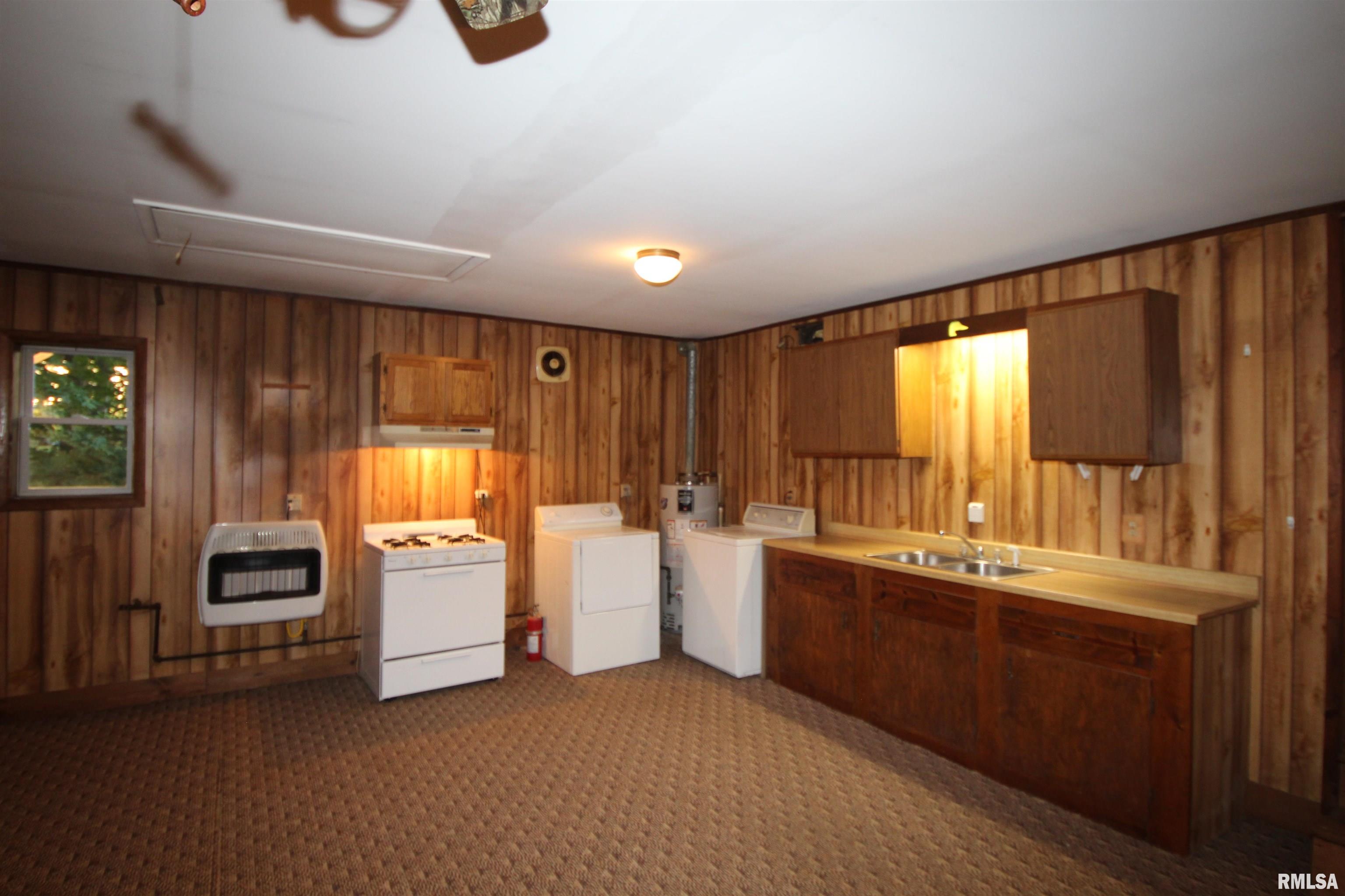 1371 Sun Road Washburn, IL 61570 - Photo 30 of 47