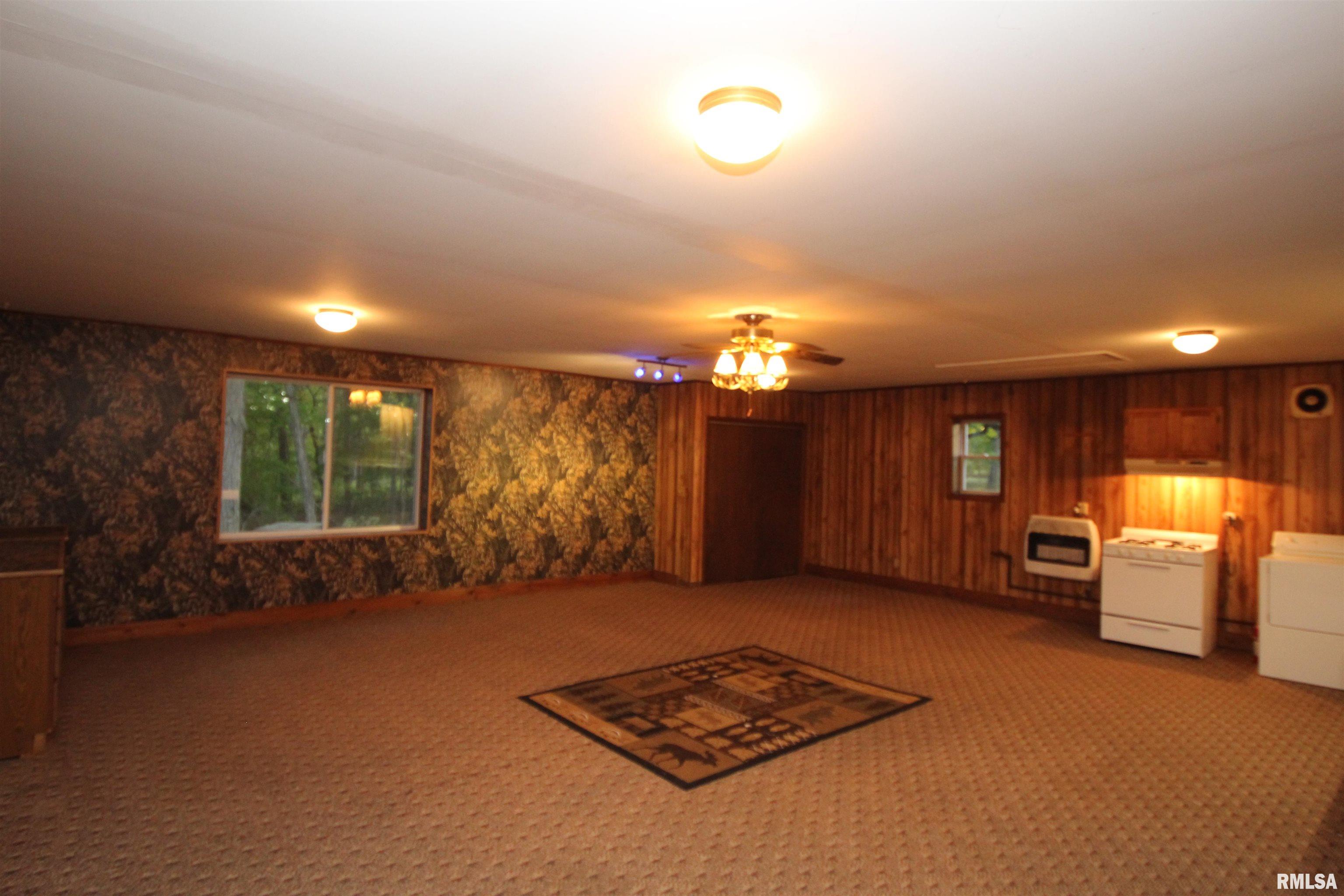 1371 Sun Road Washburn, IL 61570 - Photo 34 of 47
