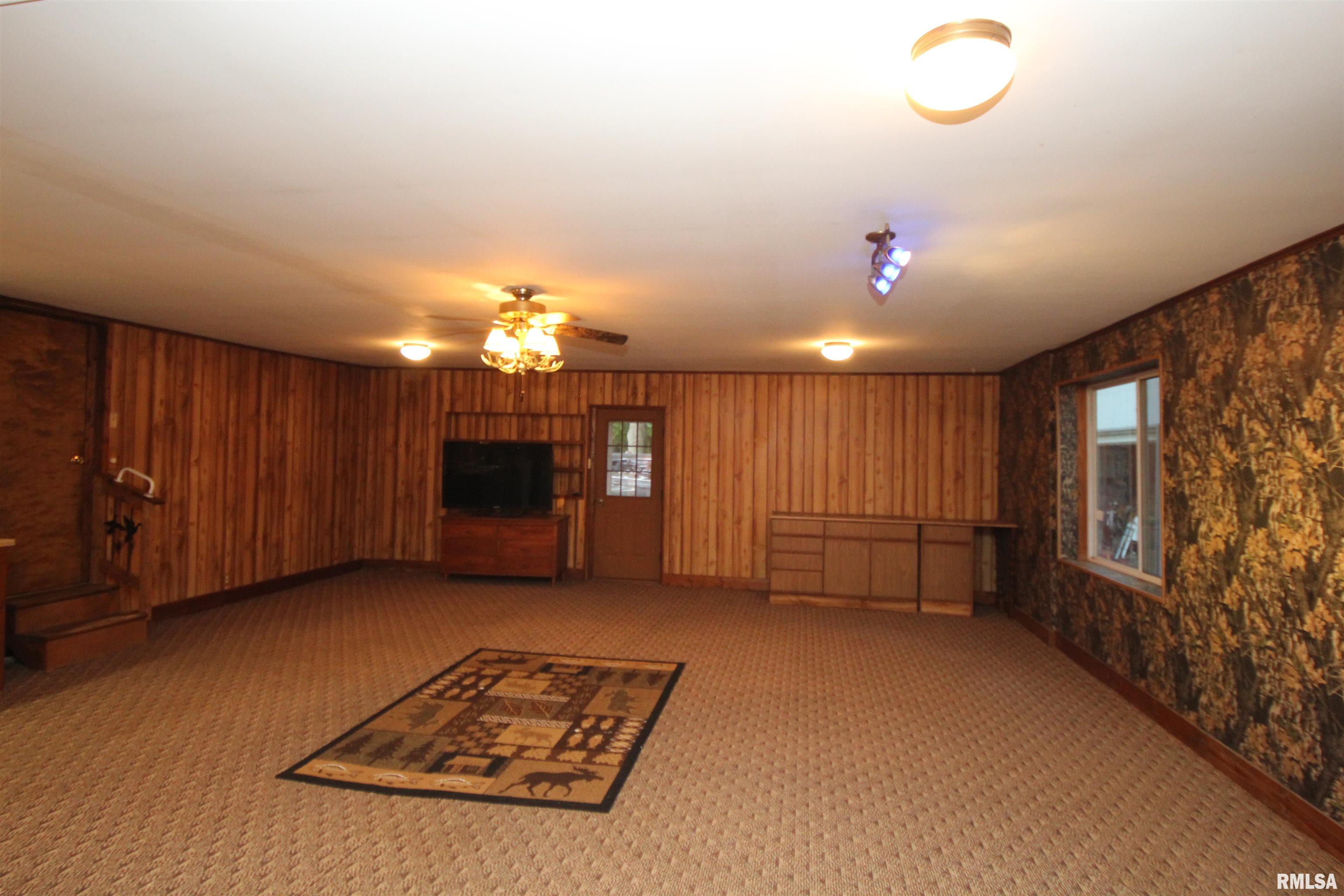 1371 Sun Road Washburn, IL 61570 - Photo 37 of 47