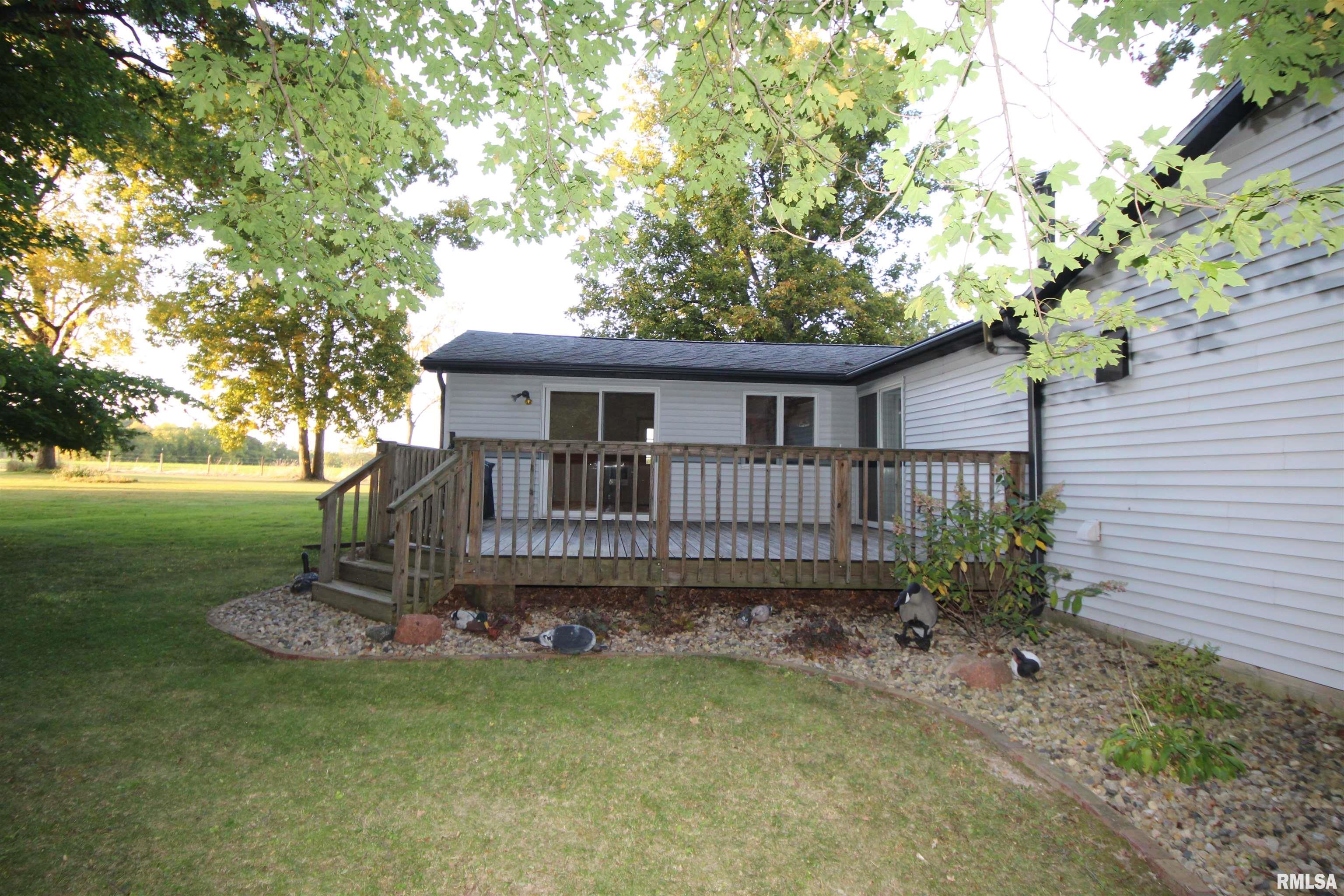 1371 Sun Road Washburn, IL 61570 - Photo 9 of 47