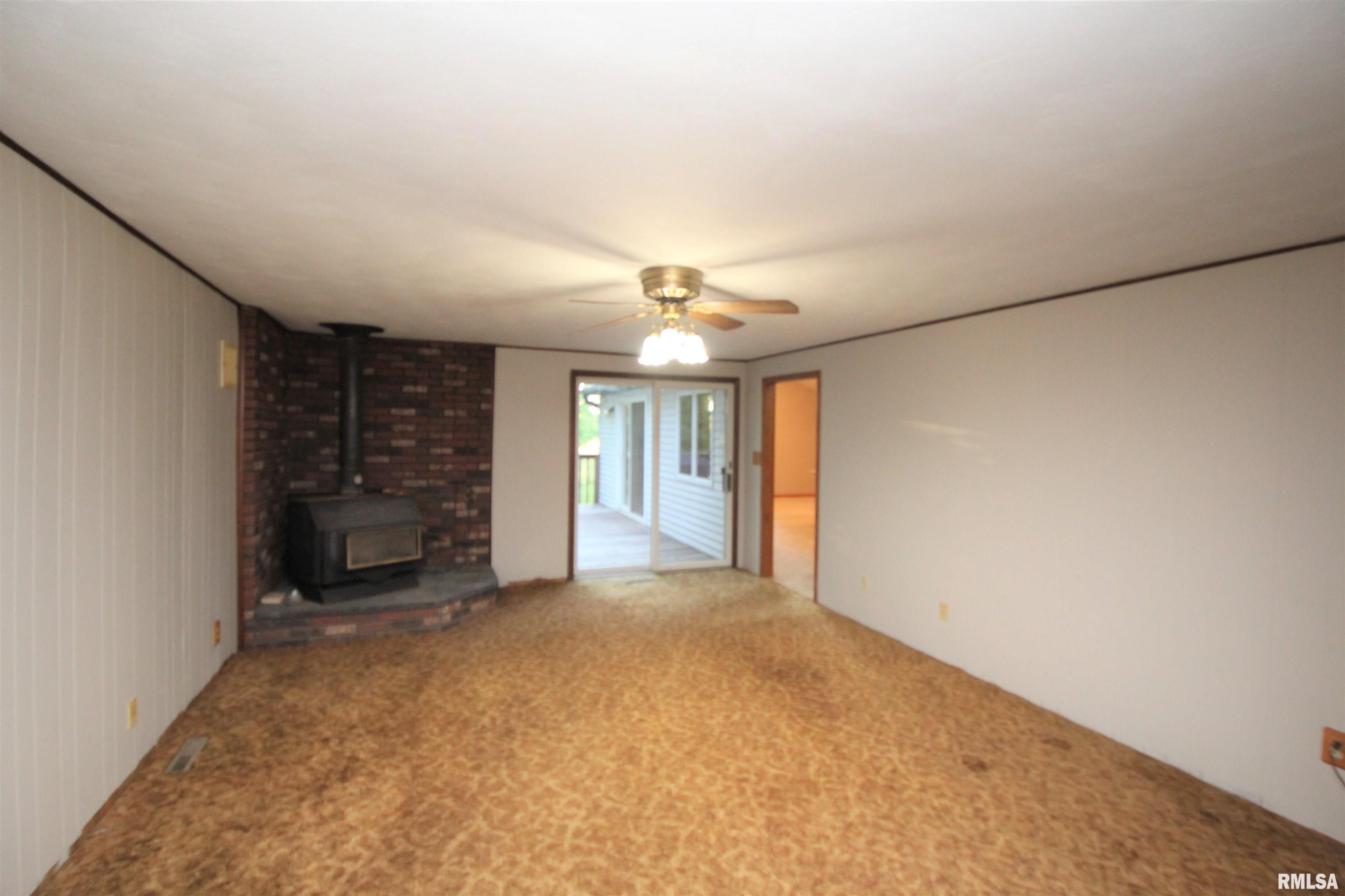 1371 Sun Road Washburn, IL 61570 - Photo 10 of 47