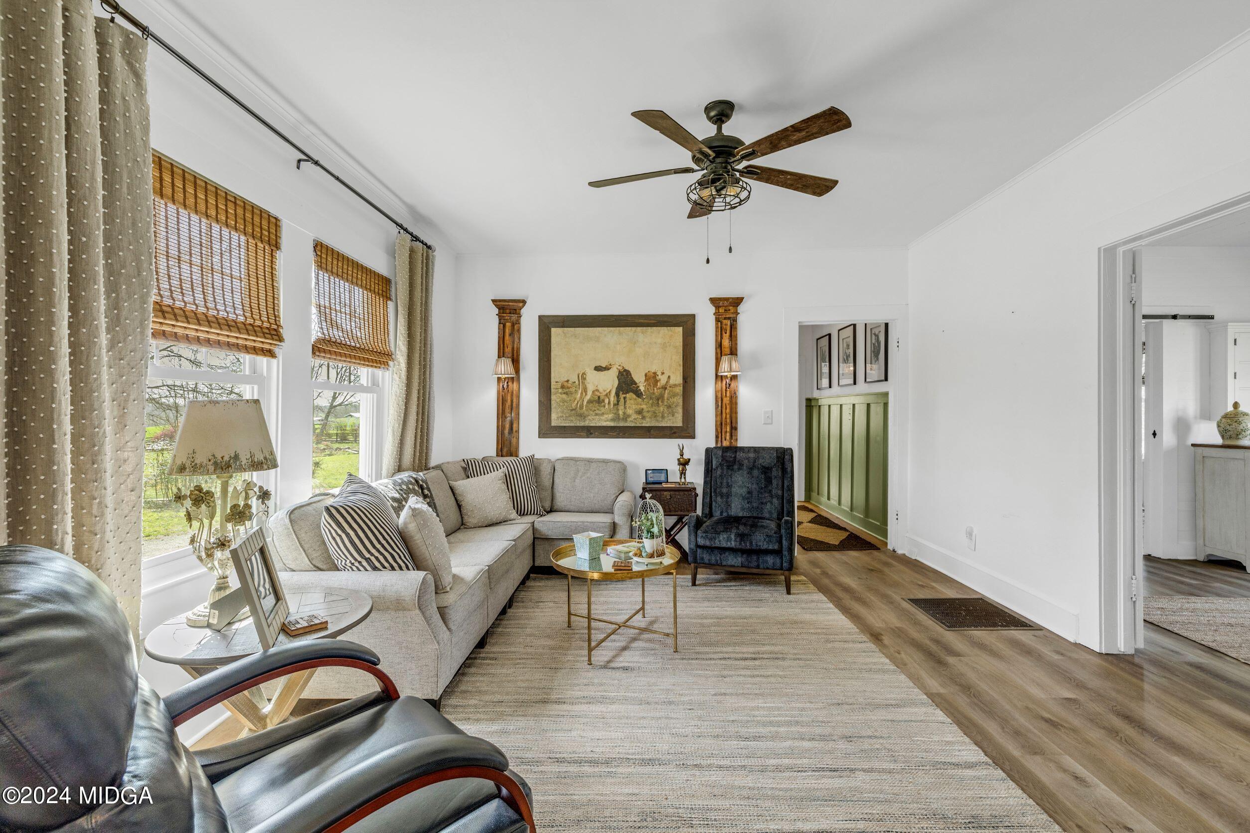 475 Brent Road Barnesville, GA 30204 - Photo 118 of 132 on-site-accommodations-living-room-1