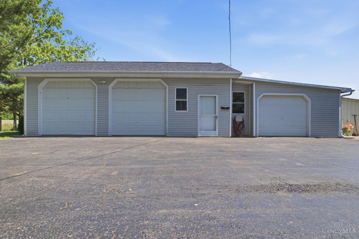 2283 Tri-County Road Winchester, OH 45697 - Photo 12 of 45