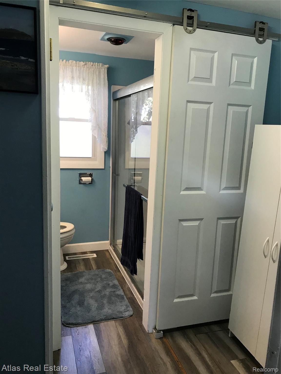 12091 Davison Road Davison, MI 48423 - Photo 13 of 28 Bath1.jpg