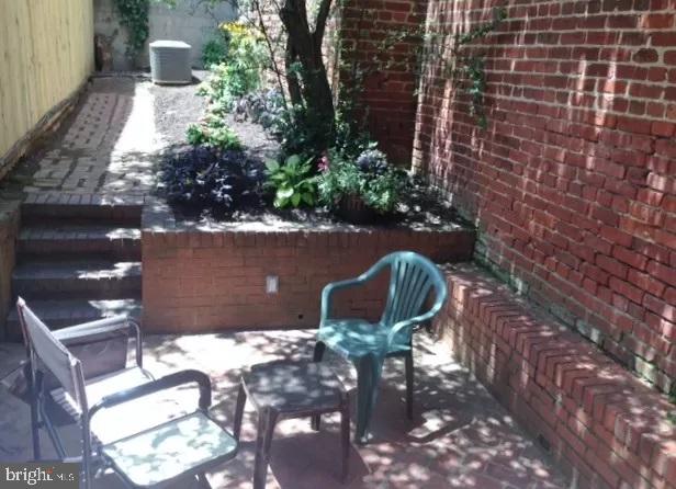 1574 33rd Street Northwest Washington, DC 20007 - Photo 5 of 20 The garden