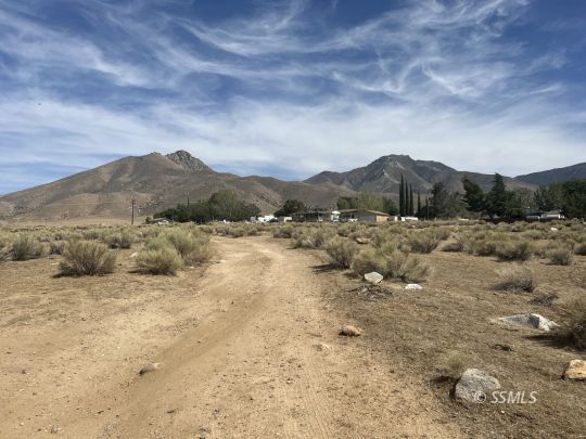 Ray Lane Weldon, CA 93283 - Photo 5 of 26