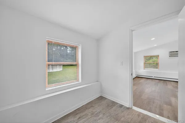 $395,000 | 85 Holloran Road, New Windsor, NY 12553