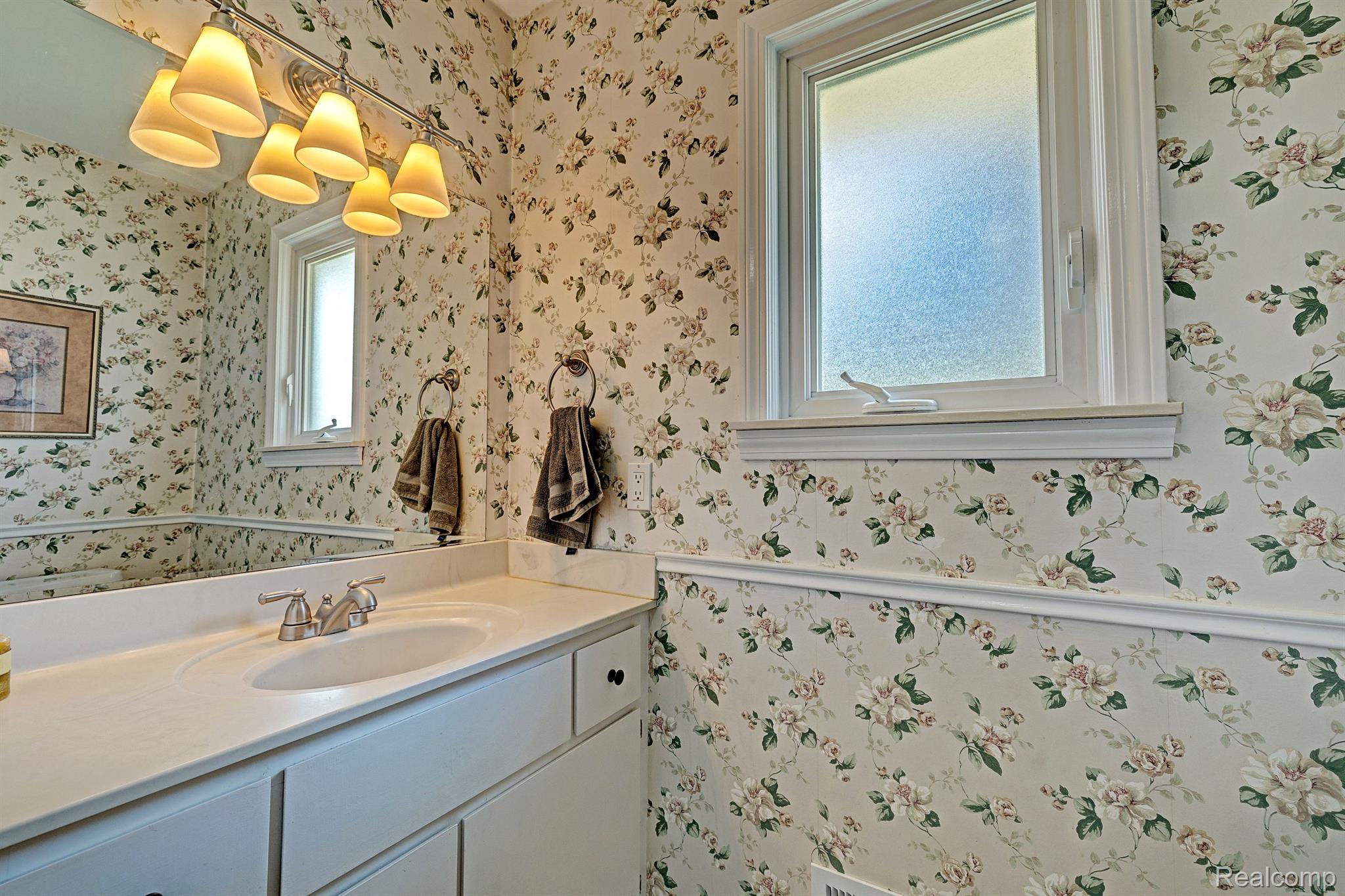 2354 Blockton Road Rochester, MI 48306 - Photo 23 of 73 Gallery Image 23