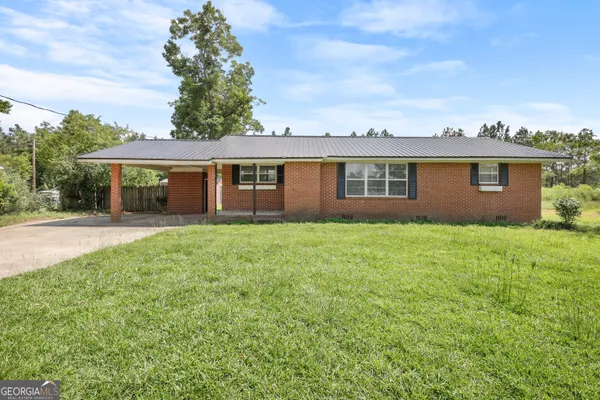 $215,000 | 120 Francis Avenue, Swainsboro, GA 30401