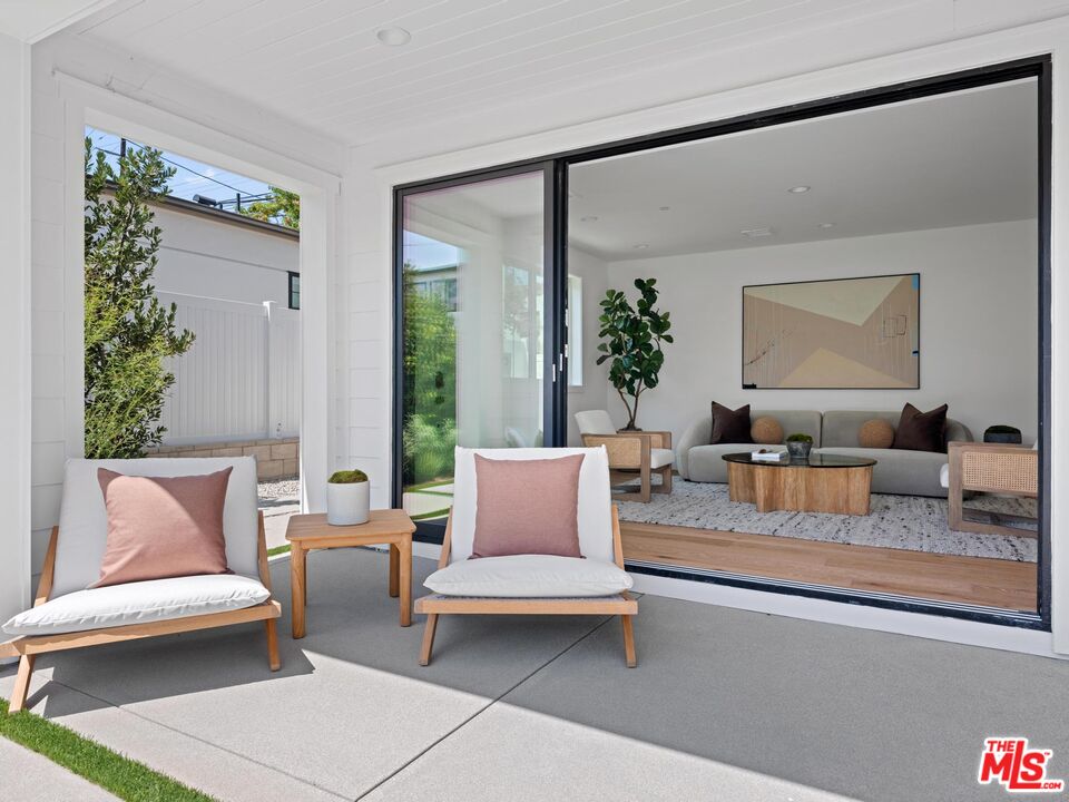 11957 Modjeska Place Los Angeles, CA 90066 - Photo 23 of 26 Gallery Image 23