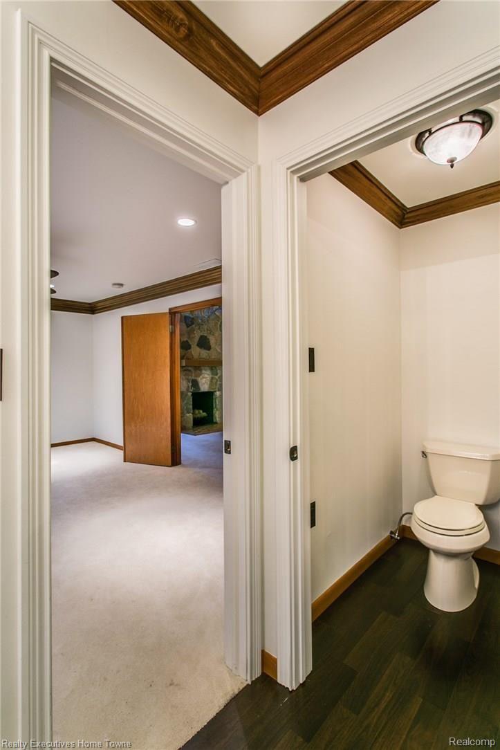 1130 Burnham Road Bloomfield Hills, MI 48304 - Photo 33 of 56 Private toilet room.