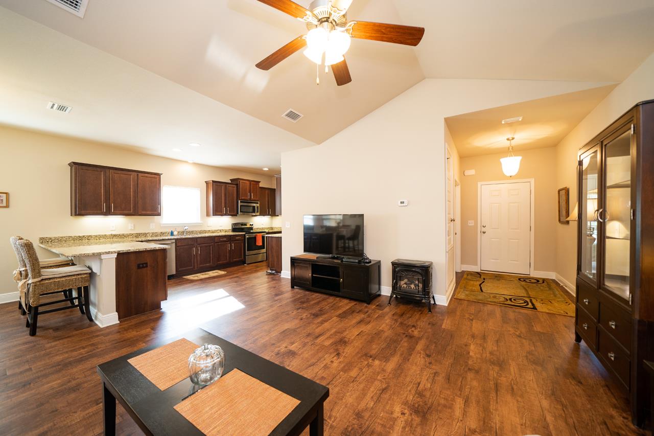 1460 Surrey Loop Foley, AL 36535 - Photo 4 of 23