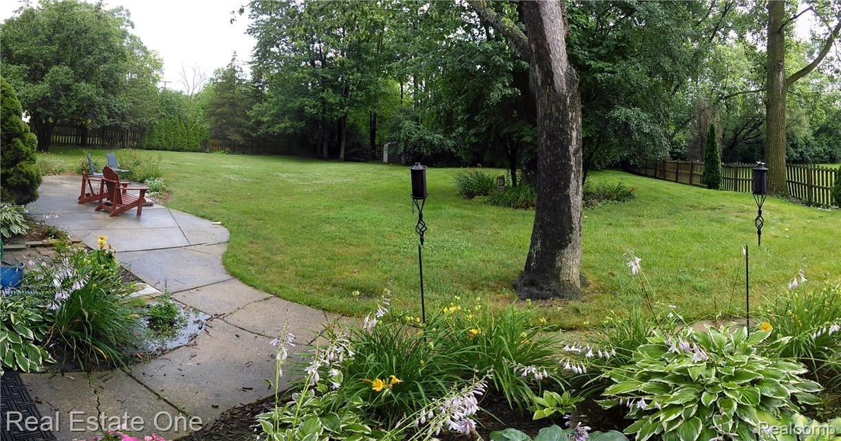 29230 Utley Road Farmington, MI 48334 - Photo 30 of 31 PANO_20170713_090924.jpg