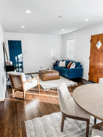 $2,275 | 1 Dickson Court, Kirkwood, MO 63122