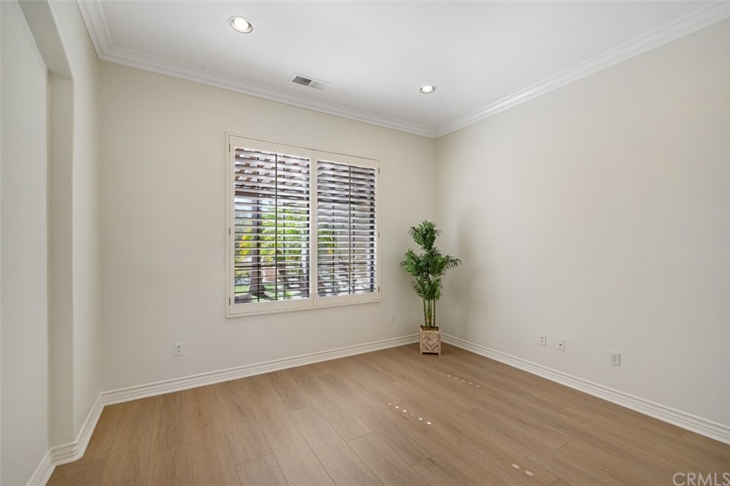 3724 Cedar Vale Way Fallbrook, CA 92028 - Photo 20 of 39 an empty room with a window