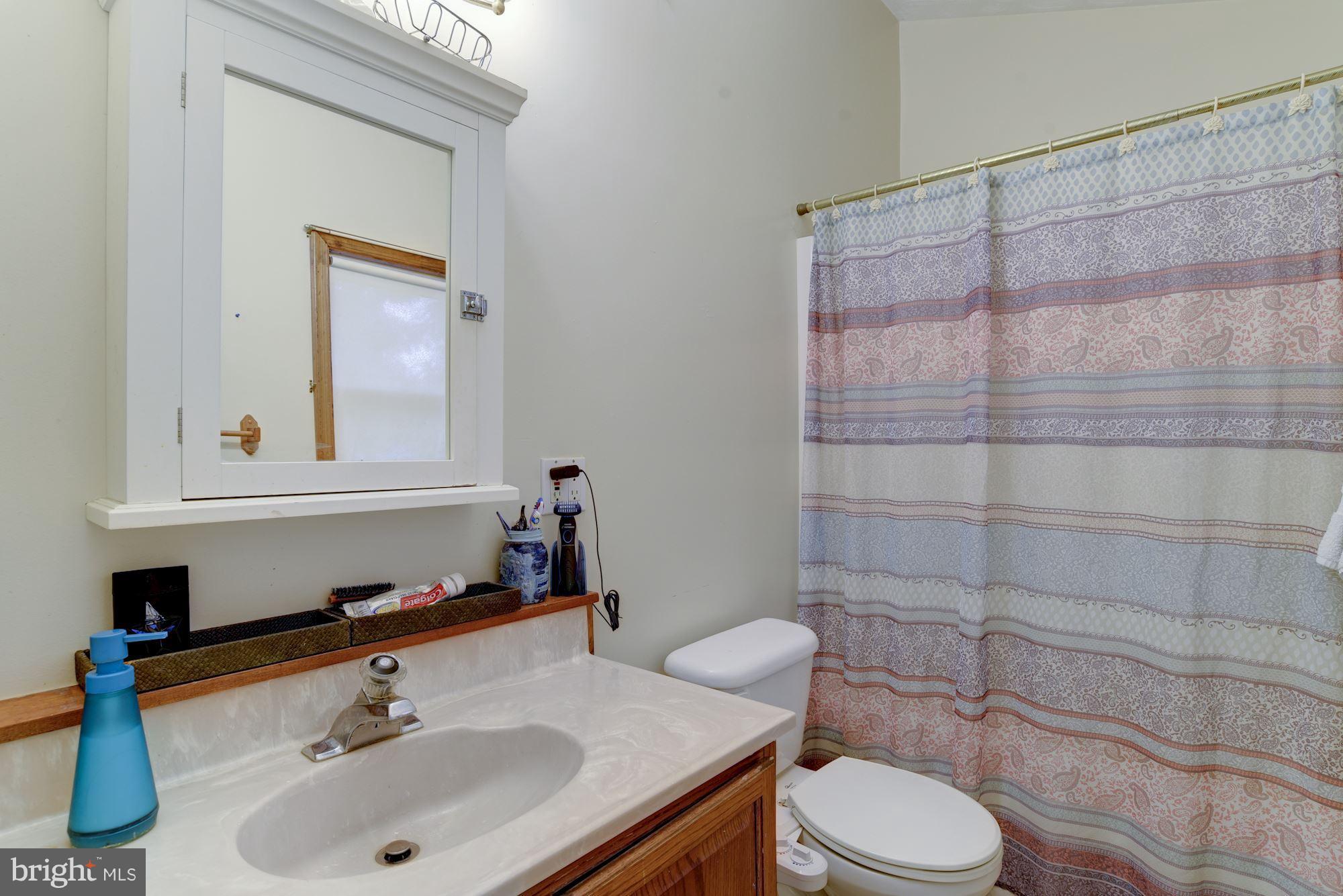 18318 Sharon Road Triangle, VA 22172 - Photo 12 of 16 Full Master Bath