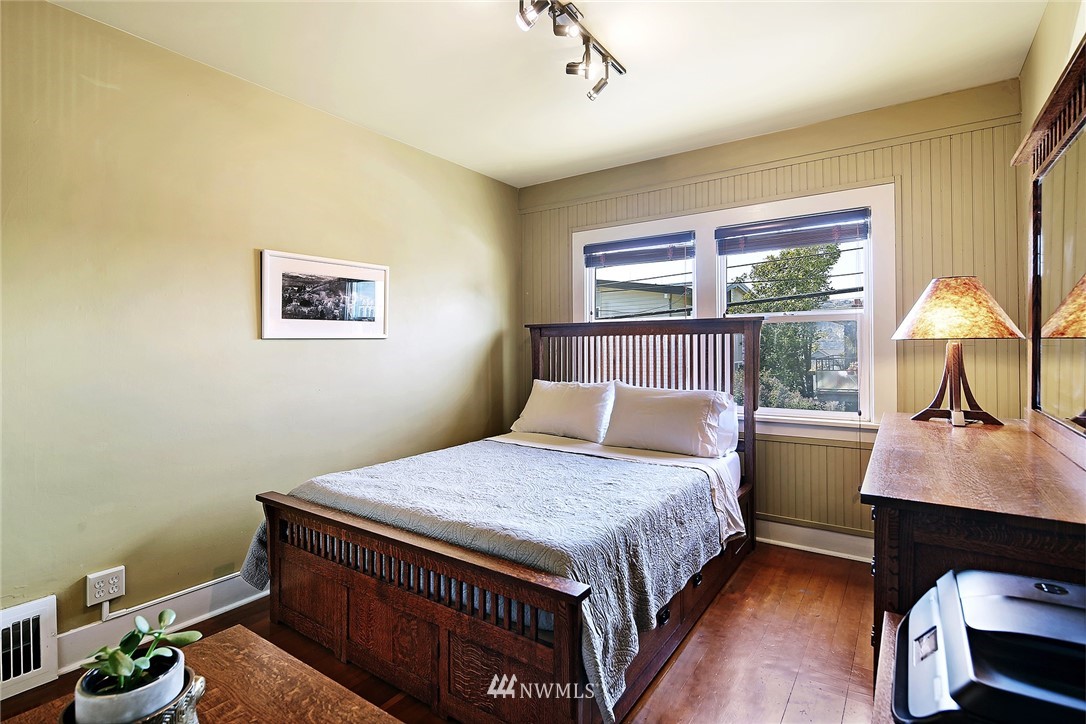 2229 Yale Avenue East Seattle, WA 98102 - Photo 19 of 27 Gallery Image 19