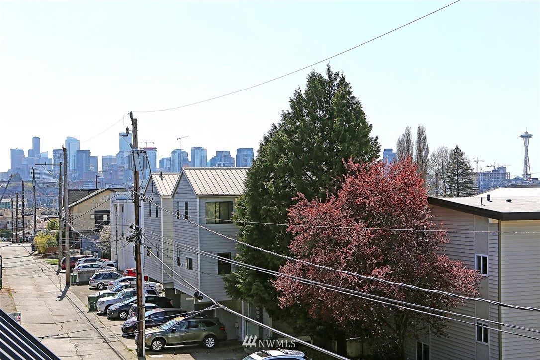 2229 Yale Avenue East Seattle, WA 98102 - Photo 23 of 27 Gallery Image 23