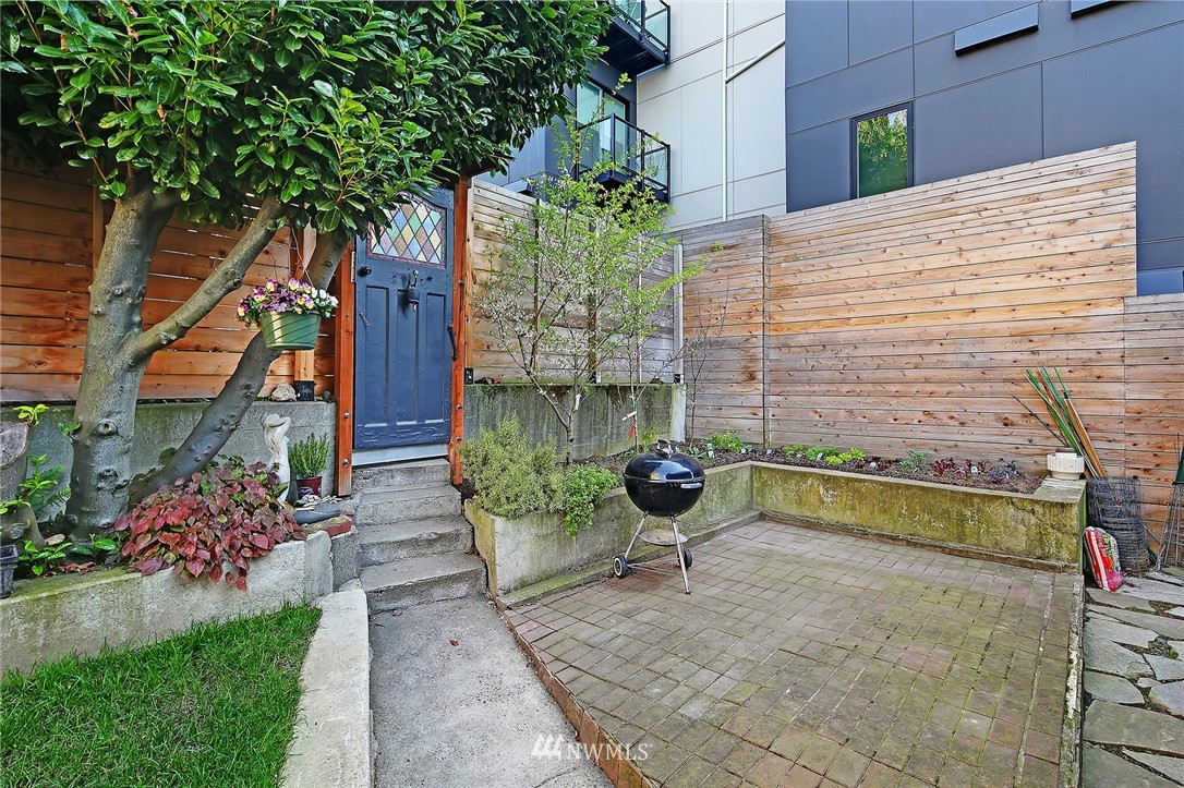 2229 Yale Avenue East Seattle, WA 98102 - Photo 24 of 27 Gallery Image 24