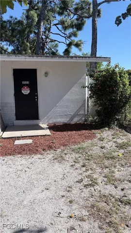 $1,050 | 5530 Seventh Avenue, Fort Myers, FL 33907