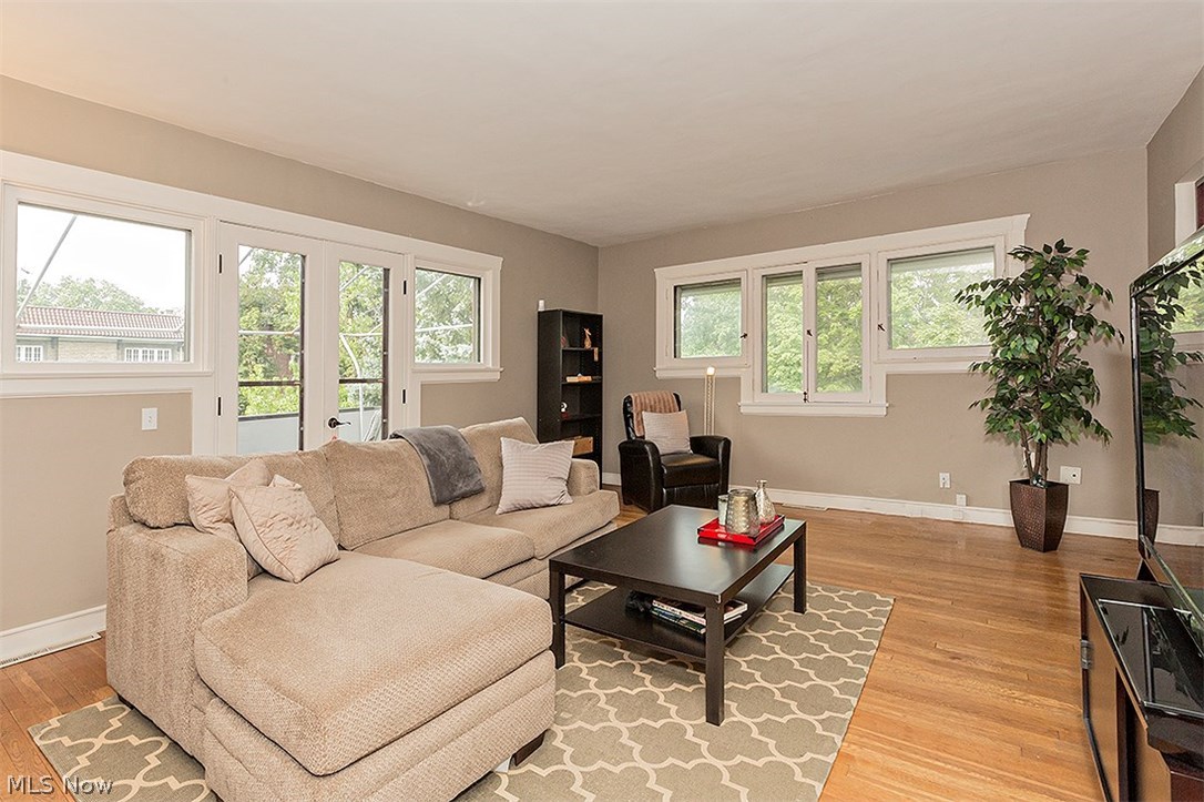 2577 Overlook Road, Unit 5 Cleveland, OH 44106 - Photo 2 of 35 Gallery Image 2