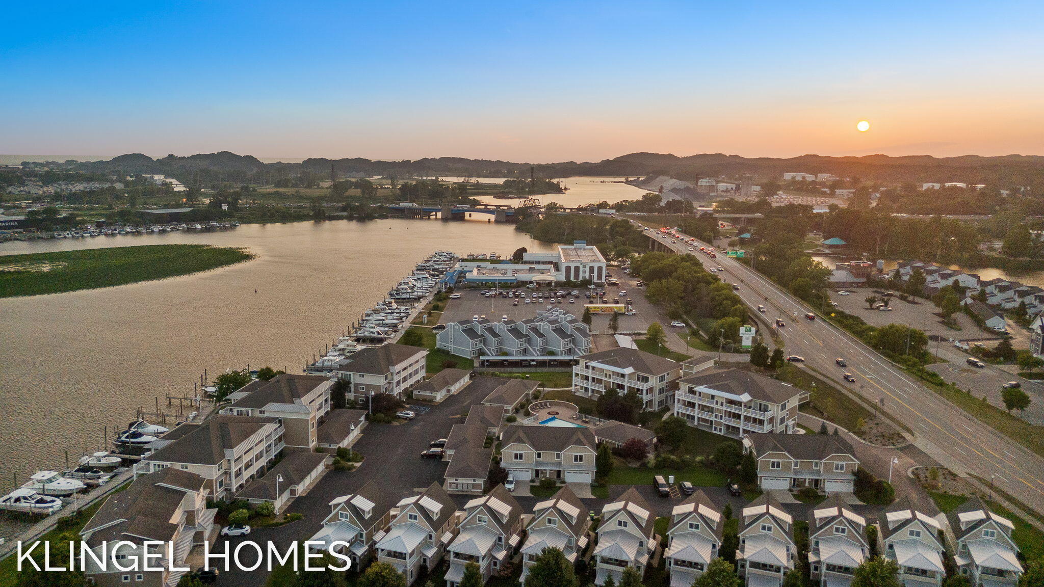 930 West Savidge Street, Unit 4 Spring Lake, MI 49456 - Photo 2 of 10 13-web-or-mls-930-w-savidge-st