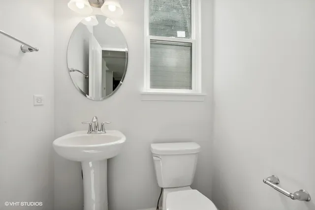 $849,900 | 239 Stonington Drive, Bloomingdale, IL 60108