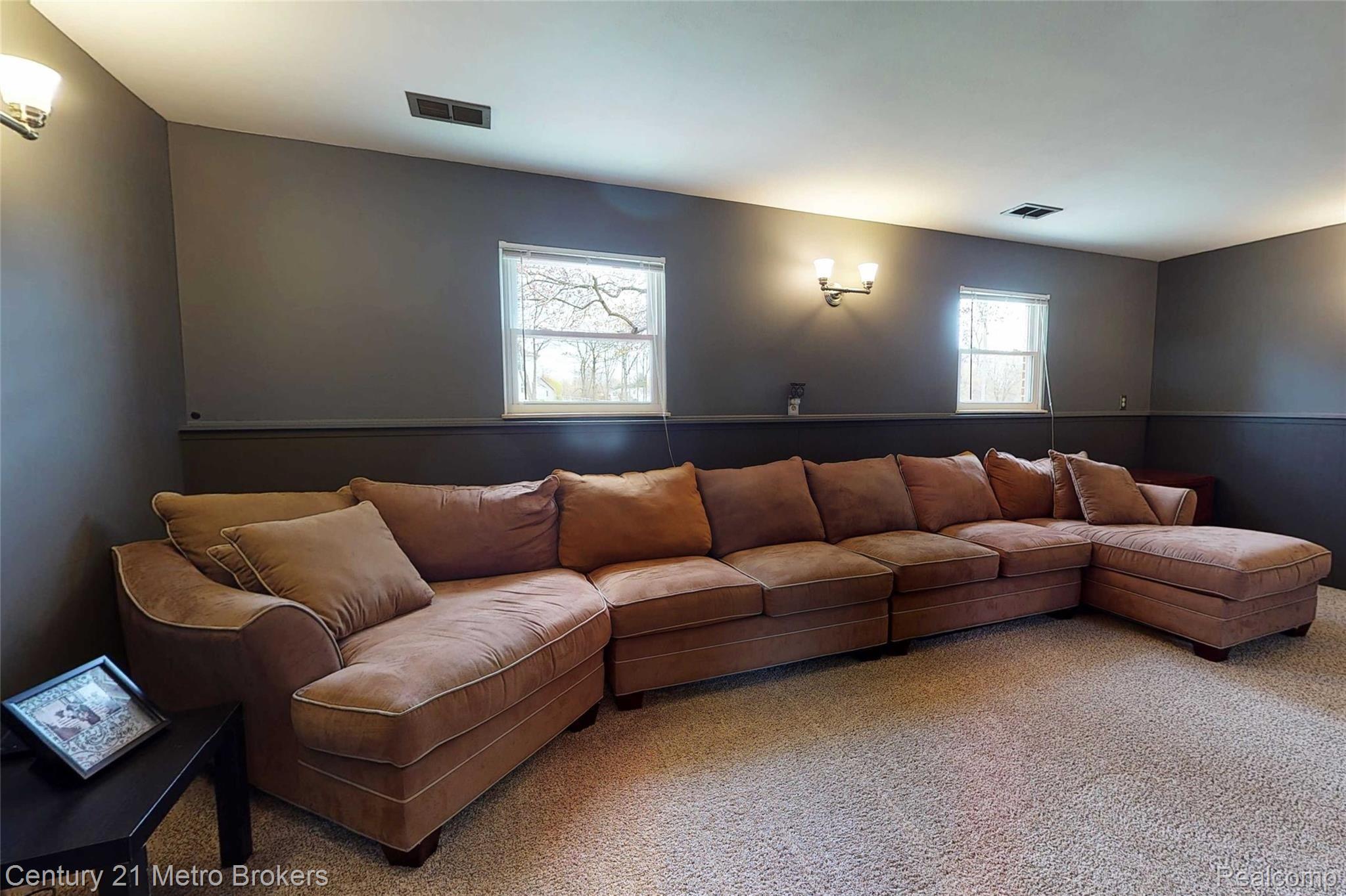 8384 Fenton Road Grand Blanc, MI 48439 - Photo 18 of 48 8384-Fenton-Rd-27 Family Room.jpg