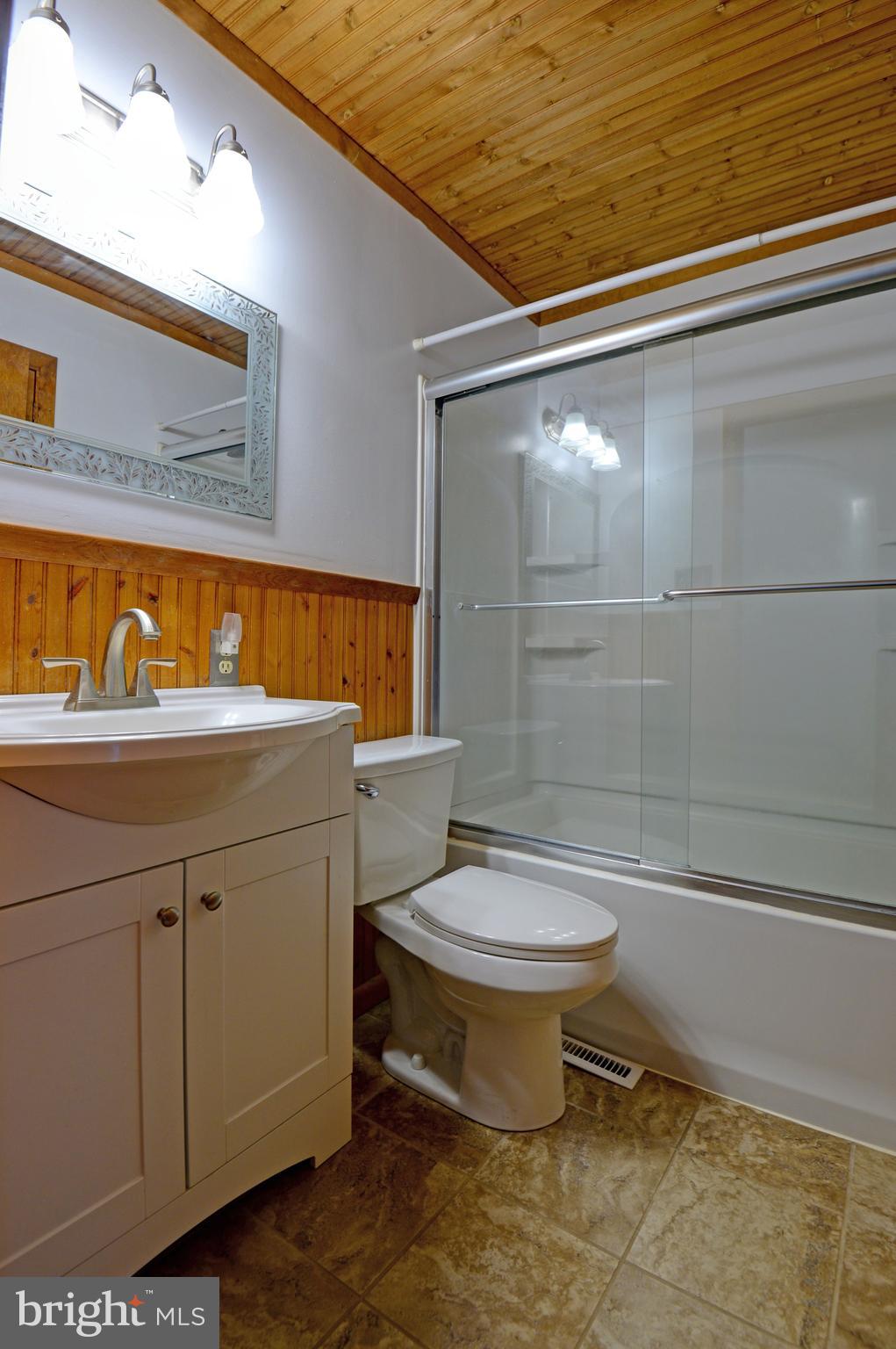 7828 Jonestown Road Harrisburg, PA 17112 - Photo 14 of 22 Gallery Image 14