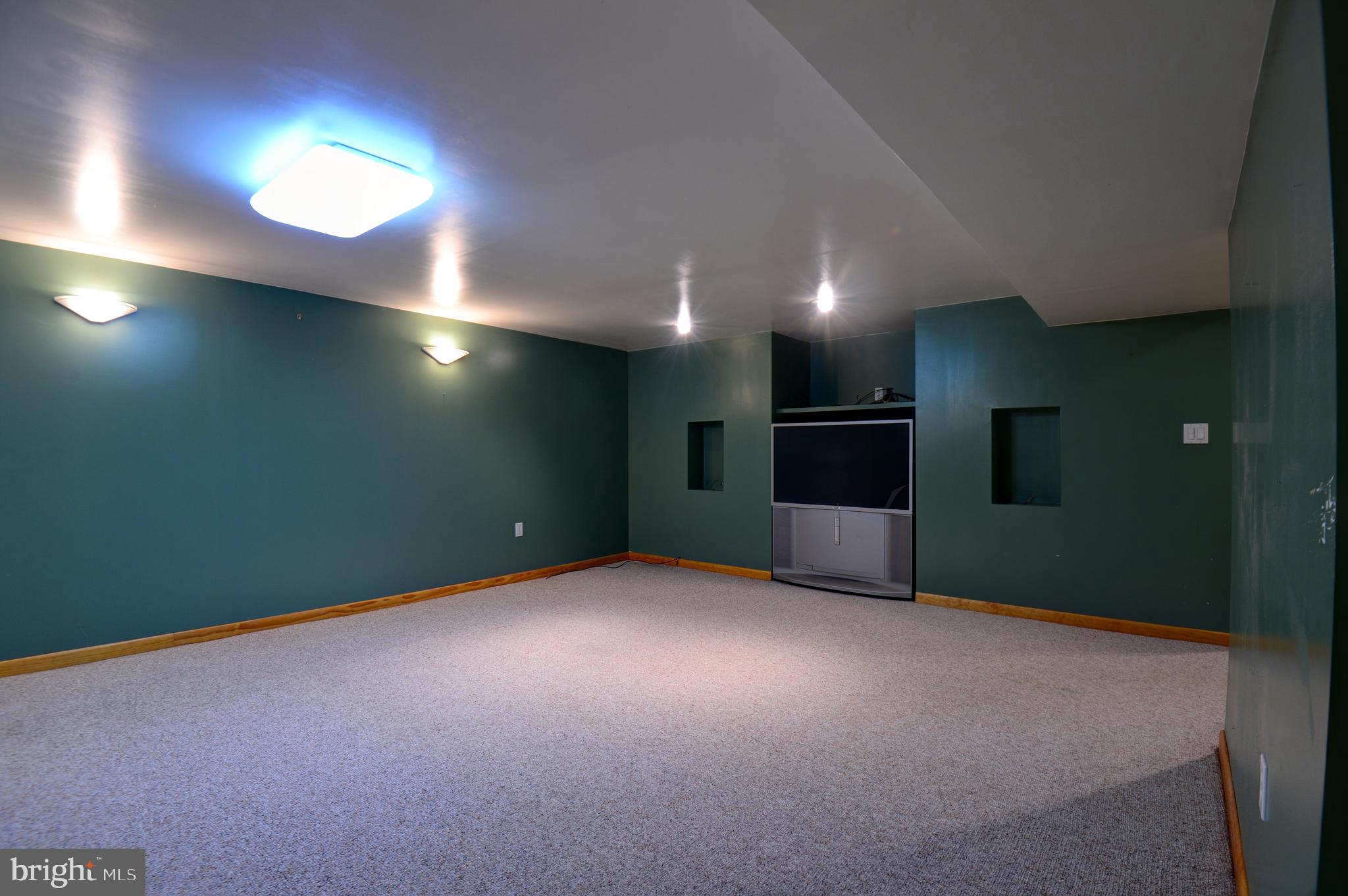 7828 Jonestown Road Harrisburg, PA 17112 - Photo 16 of 22 Gallery Image 16